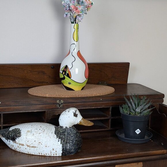 Lorna Bailey Signed Hillside Cottage Vase - Picture 3 of 5